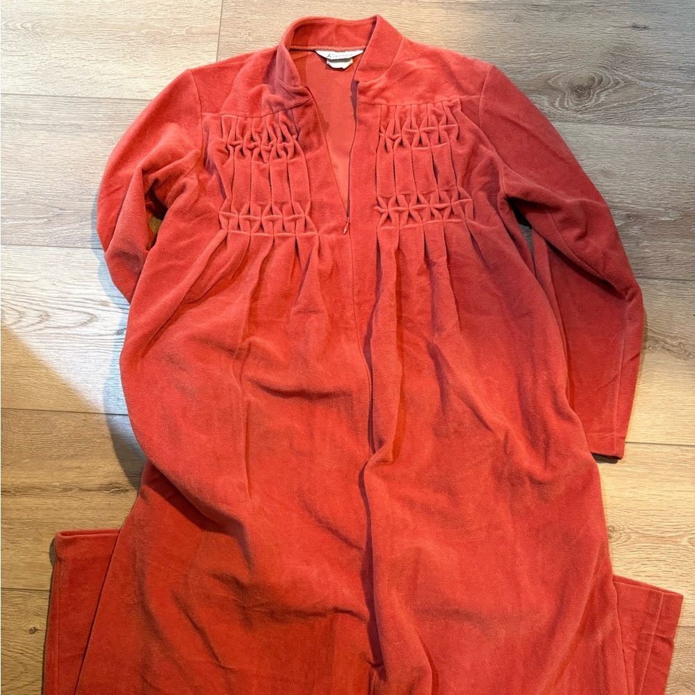 Vintage Luxurious 60s style Robe